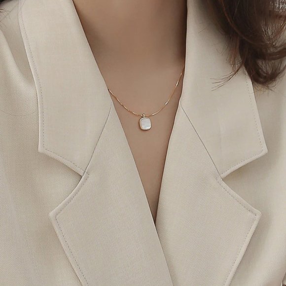 NEW Silver Gold Color Copper Square Fritillary Pendant Necklace - Picture 4 of 7